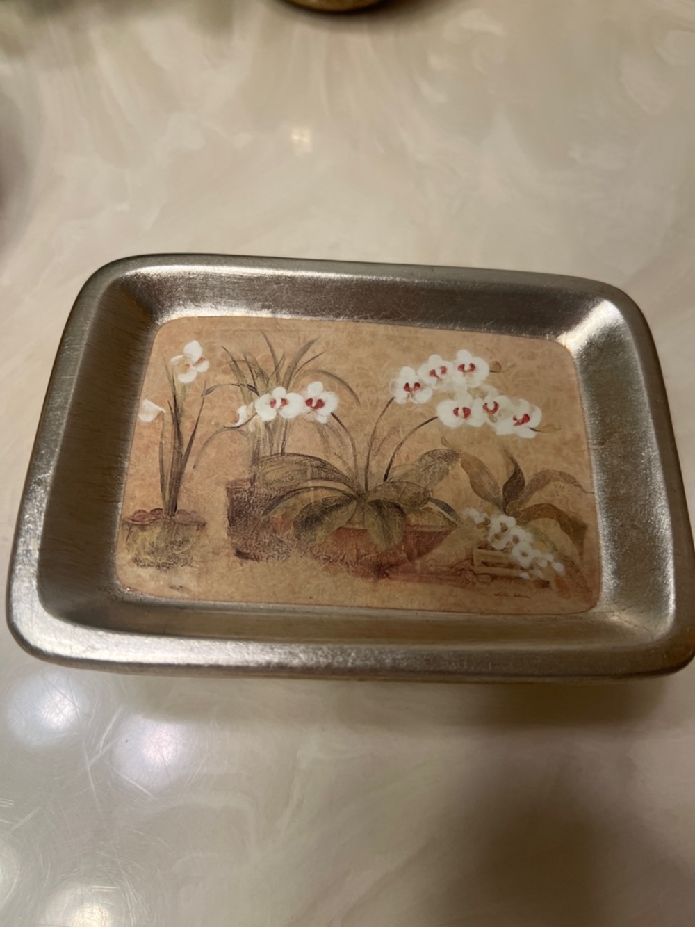 Orchid Accent Soap Dish in Metallic Silver and Cream Finish - Unbranded - Picture 2 of 4